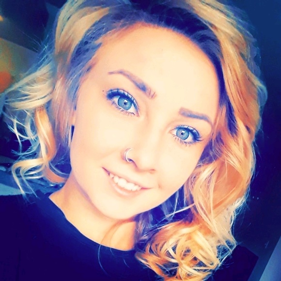 Profile Picture of Kylynn Scruby (@kyscrubs) on Poshmark