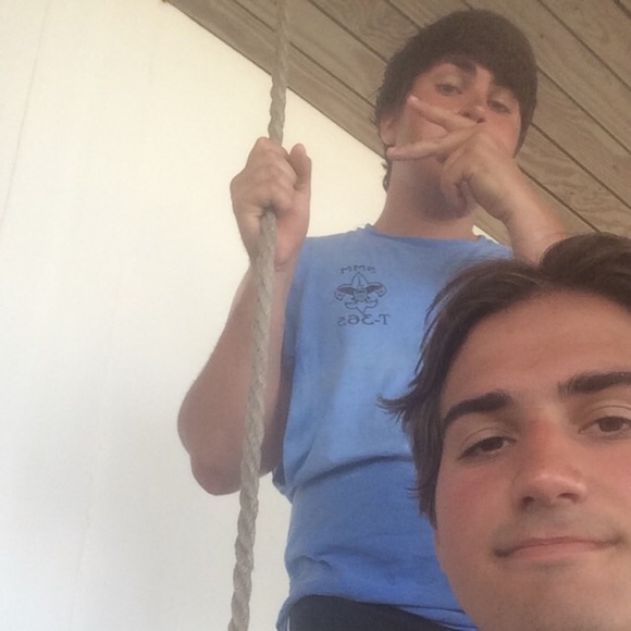 Profile Picture of Chris Nave (@chrisnave98) on Poshmark