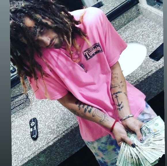 Profile Picture of Rage Ratten (@rottenboi95) on Poshmark