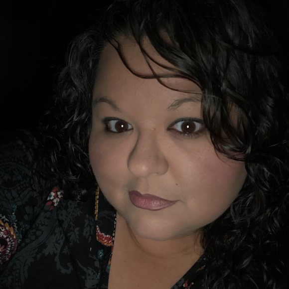 Profile Picture of Brandy Kemp (@brandykemp434) on Poshmark
