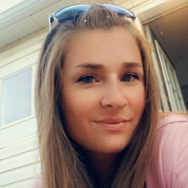 Profile Picture of   Amanda Lund... (@amanda.a.lund) on Tiktok