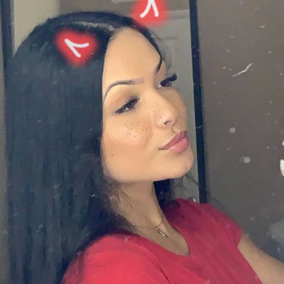 Profile Picture of Jordan Roberts (@jordan_1401) on Poshmark