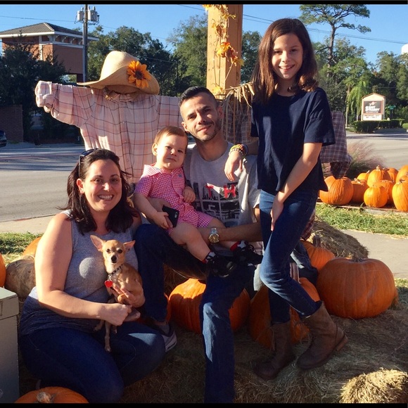 Profile Picture of Jamie Ahern (@jamieahern27) on Poshmark