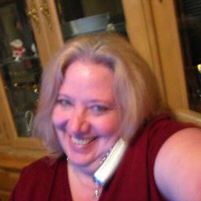 Profile Picture of Nancy Sipes (@pickles325) on Twitter