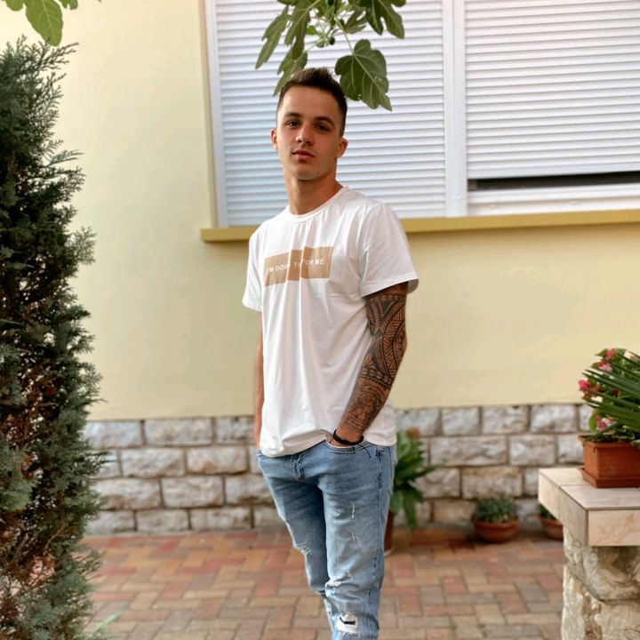 Profile Picture of Árva Dávid (@@davidarva_) on Tiktok