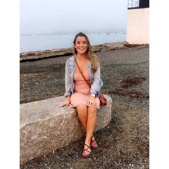 Profile Picture of Emily Cooper (@emcoop10) on Poshmark