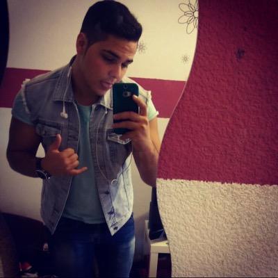 Robin Ferrara - Twitter Profile Picture of Robin Ferrara (@__AntiAlles_) on Twitter