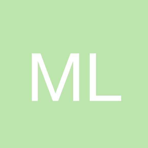 Profile Picture of Melissa Ledesma (@piccinme) on Poshmark
