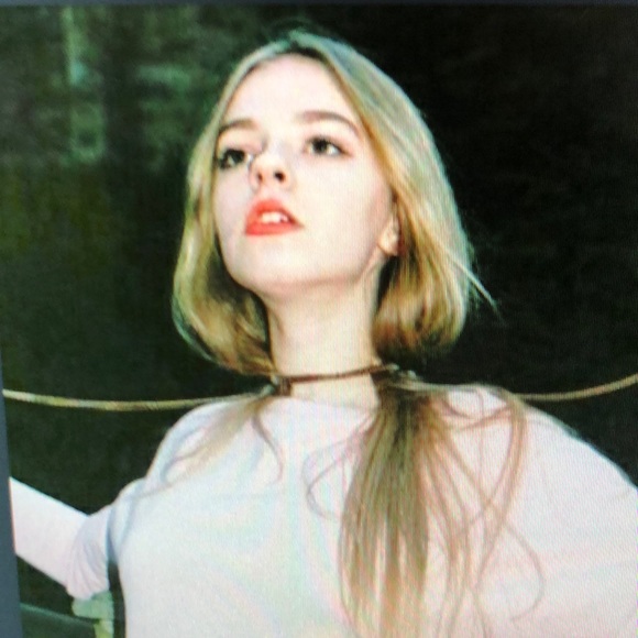 Profile Picture of Carina Huynh (@omarirober105) on Poshmark