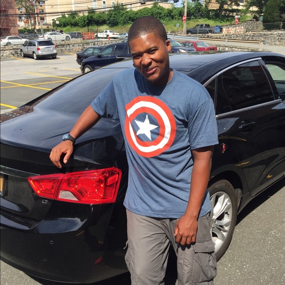Profile Picture of Malcolm Wright (@mrwright13_) on Poshmark