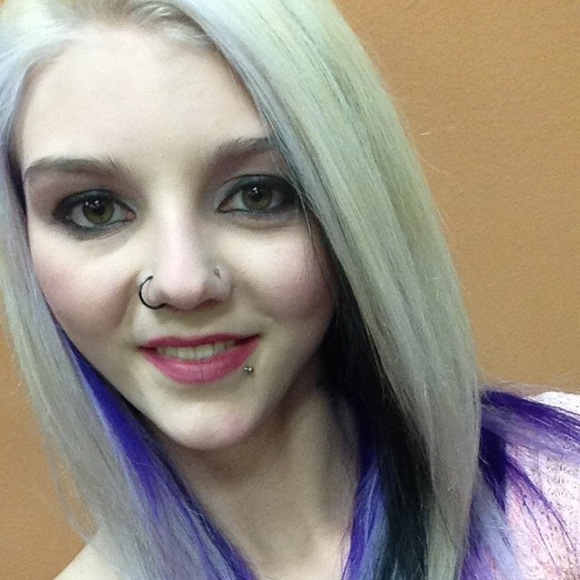 Profile Picture of Courtney Buerman (@jollyrancher911) on Poshmark