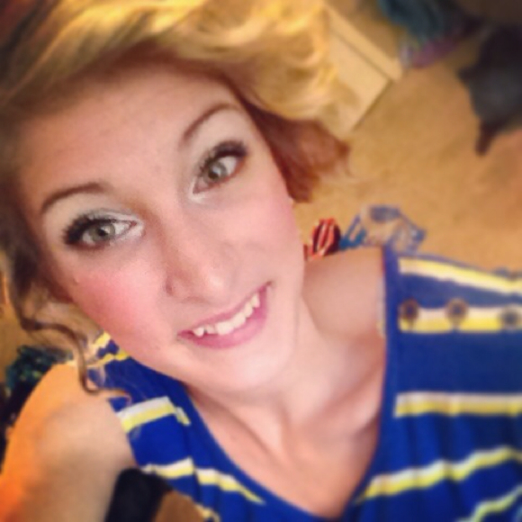 Profile Picture of Taylor Danielson (@tayrae1995) on Poshmark