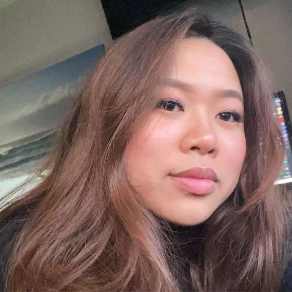 Profile Picture of Michelle Nguyen (@maaily) on Poshmark