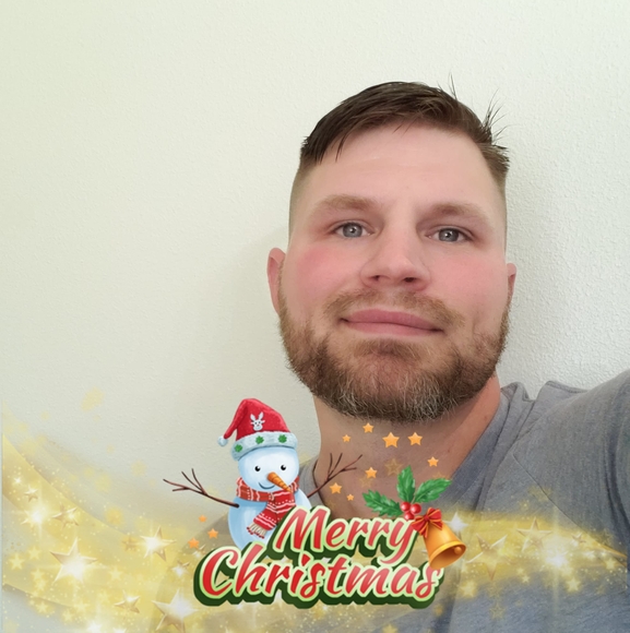 Profile Picture of Chris Mattox (@tofer8788) on Poshmark