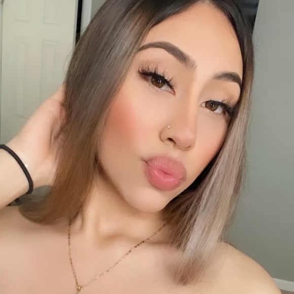 Profile Picture of Stacey Ramirez (@stacey04893) on Poshmark
