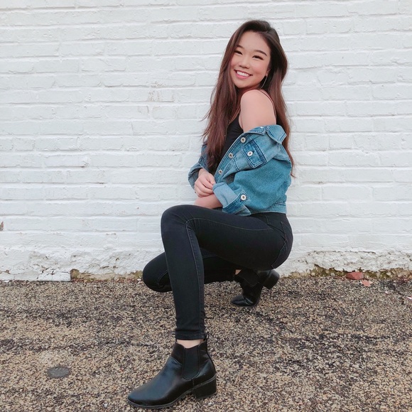 Profile Picture of Brianna Yoon (@briyoon) on Poshmark