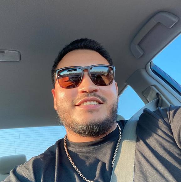 Profile Picture of Jason Marquez (@jasonmarquez04) on Poshmark