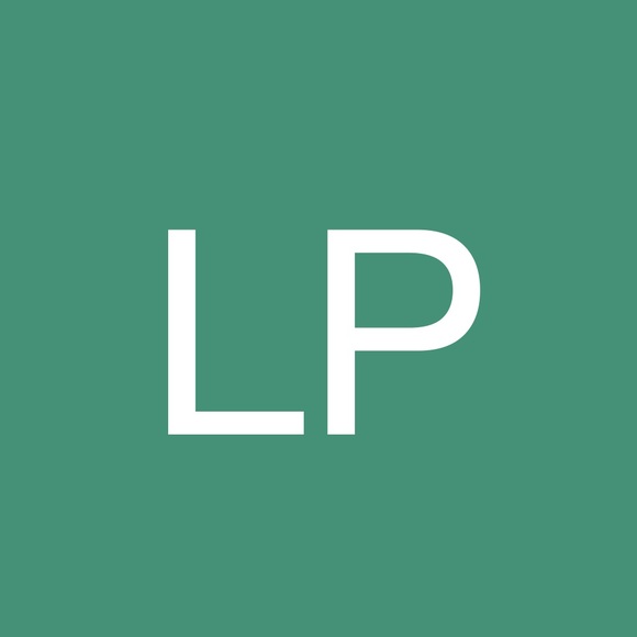 Profile Picture of Lori Potts (@lpotts) on Poshmark