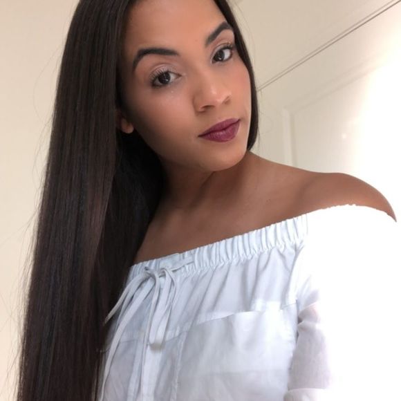 Profile Picture of Stephanie Connolly (@connolly0225) on Poshmark