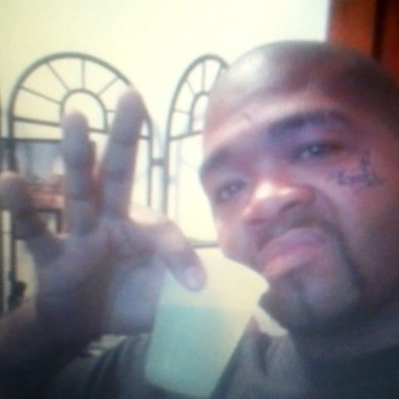 Profile Picture of Carl Terry (@carl_terry) on Poshmark