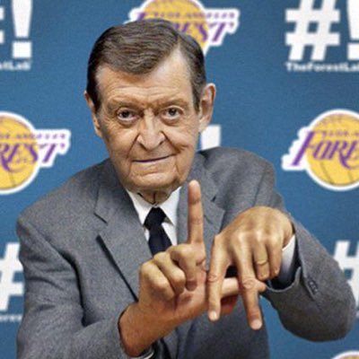 Profile Picture of Scotty Warren (@LakeShowScott) on Twitter
