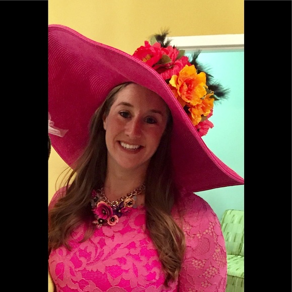Profile Picture of Heather Laytart (@hrstamper) on Poshmark