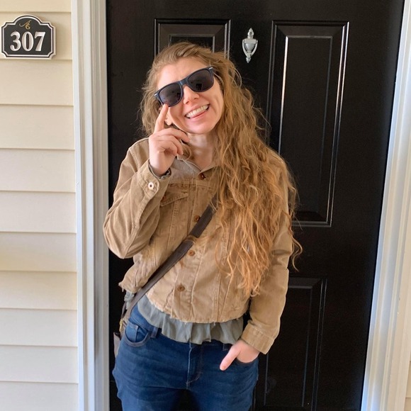 Profile Picture of Amanda michael Boo (@yackydimples) on Poshmark