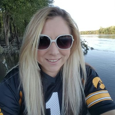 Profile Picture of Brenda Nielsen (@brenda3186) on Twitter