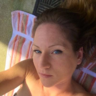 Profile Picture of Cecelia Stephenson (@CeceliaSybil23) on Twitter