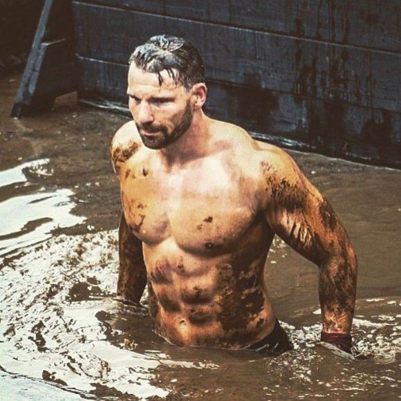 Profile Picture of Elijah Tuuri (@ejtuuri) on Poshmark