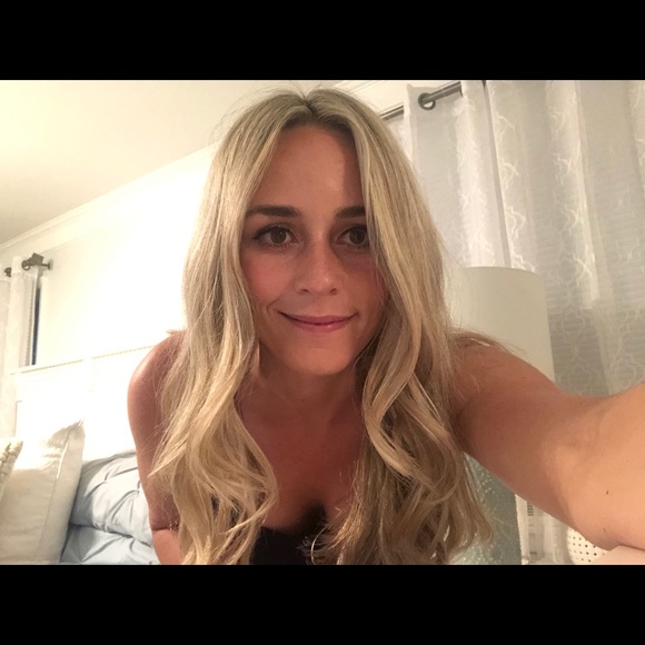 Profile Picture of Jennifer Drzal (@jrditta1) on Poshmark