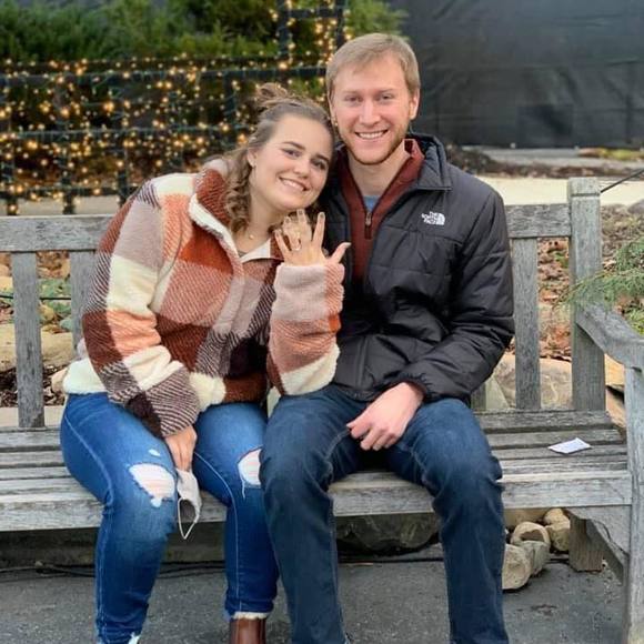 Profile Picture of Danielle Hendricks (@hendricksdn) on Poshmark