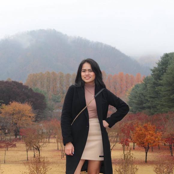 Profile Picture of Meri Palag (@pm_jayne) on Poshmark