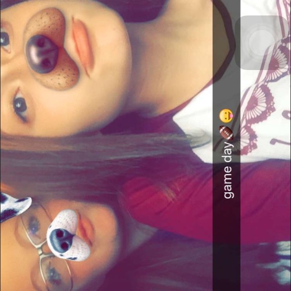 Profile Picture of Makenna Smallcomb (@kennasmallz) on Poshmark