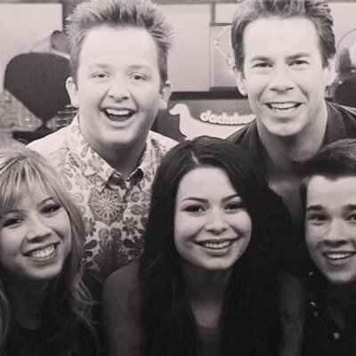 Profile Picture of ICarly (@TheiCarlyArmy) on Twitter