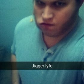 Profile Picture of Carson Barker (@cahsin_bahkah) on Pinterest