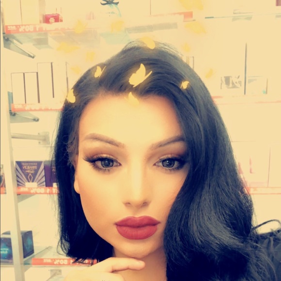 Profile Picture of Avalina Belgardo (@avabelgardox) on Poshmark