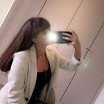 Profile Picture of Julia Stuart (@juliastuart17) on Instagram