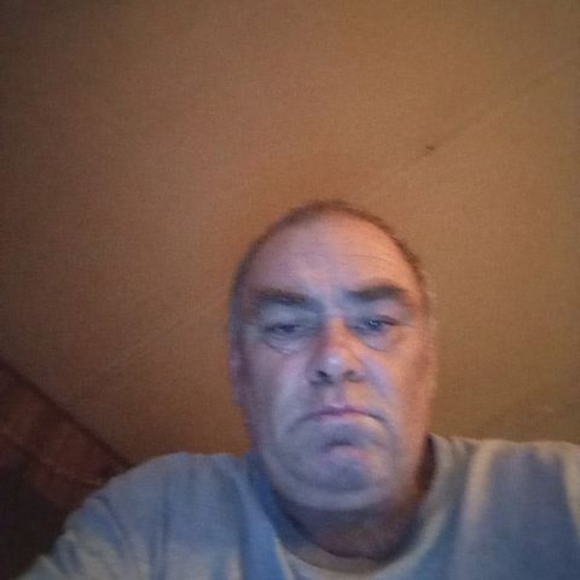 Profile Picture of Travis Walden (@waldentravis572) on Poshmark