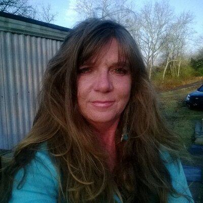 Profile Picture of Cathy Mcgee (@darlenemcgee22) on Twitter