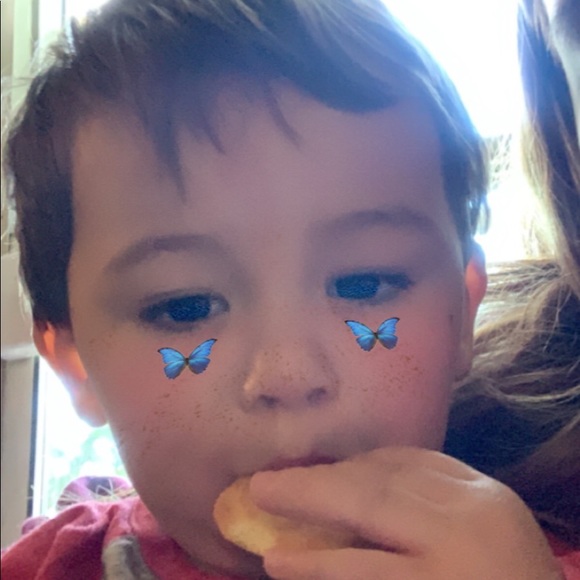 Profile Picture of Adrienna Vanbebber (@drinx_drexms) on Poshmark