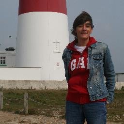 Profile Photo of Tracey Hewett (@traceybysea) on Twitter