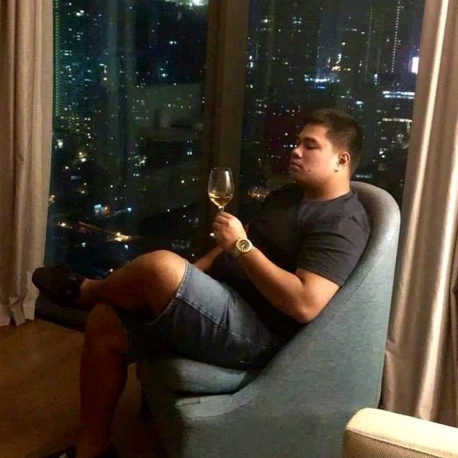 Profile Picture of Robert Smalley (@robsmolz47) on Tiktok