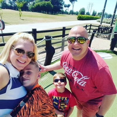 Profile Picture of Debbie Pompei (@pebbles78) on Twitter