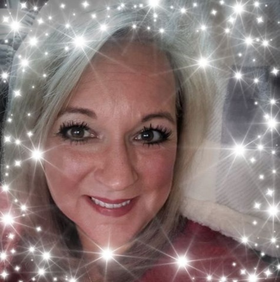 Profile Picture of Debra Peterson (@debipete1107) on Poshmark