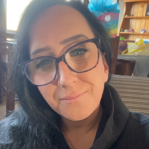 Profile Picture of Jessica Bailey (@jessb1993) on Poshmark