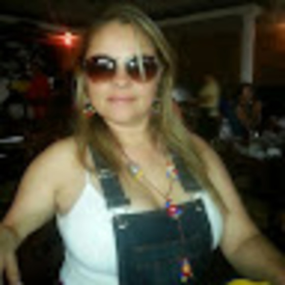 Profile Picture of Luz Osorio (@marlencita578) on Poshmark