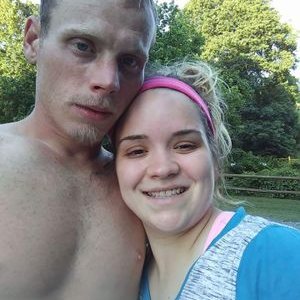 Profile Picture of Kristen (@kristendecamp23) on Twitter