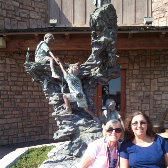 Profile Picture of Vicky Marshall (@vtamarshall) on Poshmark