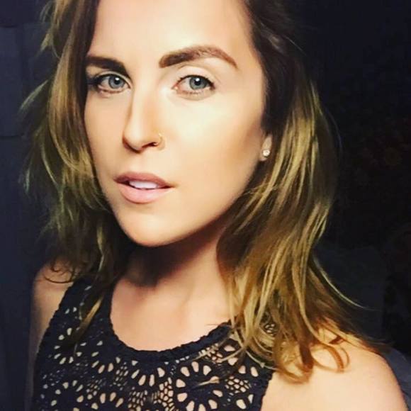 Profile Picture of Natalie Colgate (@nataliecolgate) on Poshmark